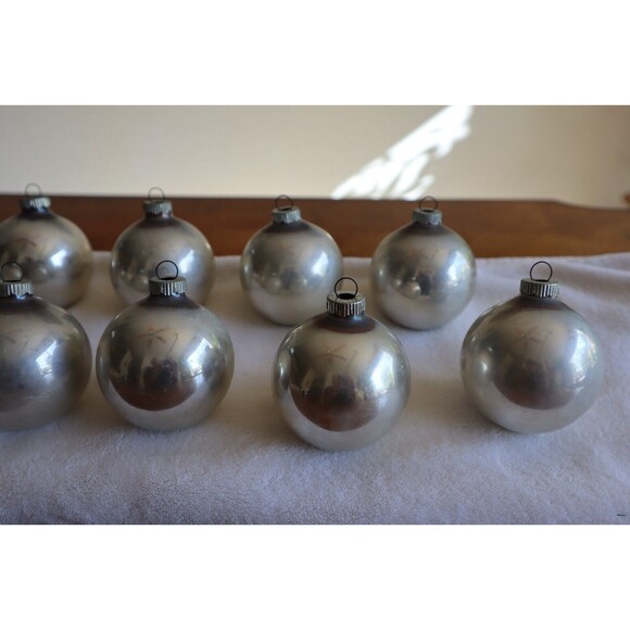 Lot Christmas Shiny Brite 22x Plain Red Silver Glass Ornament Ball USA Made 2.5" - Picture 14 of 14